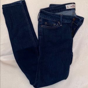 Women Hollister Jeans